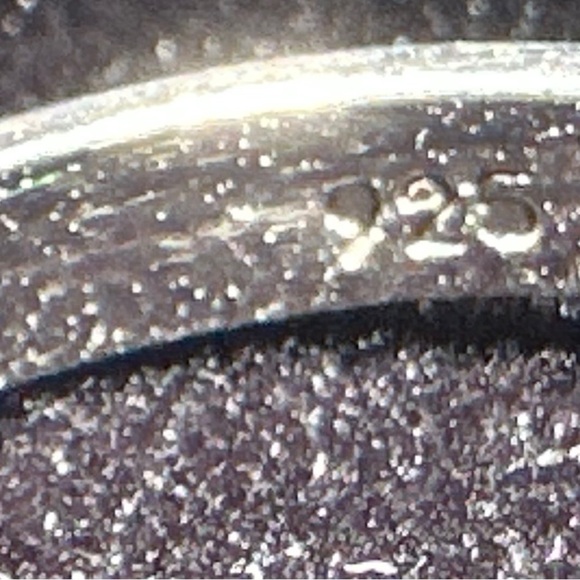 Colourless Moissanite Diamond,Engagement Solitaire Ring w Trillions - Picture 6 of 8